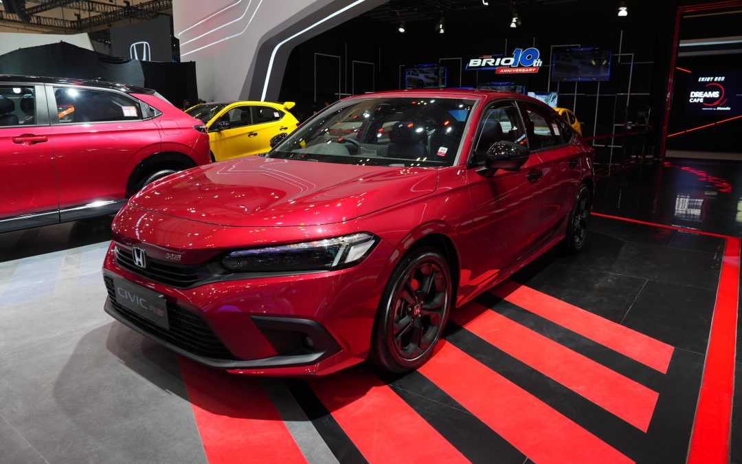 Honda Civic RS Jadi Mobil Sedan Favorit di GIIAS 2022