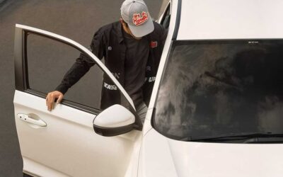 Bikin Kaca Depan Mobil Anda Kinclong Maksimal! Rahasia Perawatan Mudah Ala Honda Sukun Malang
